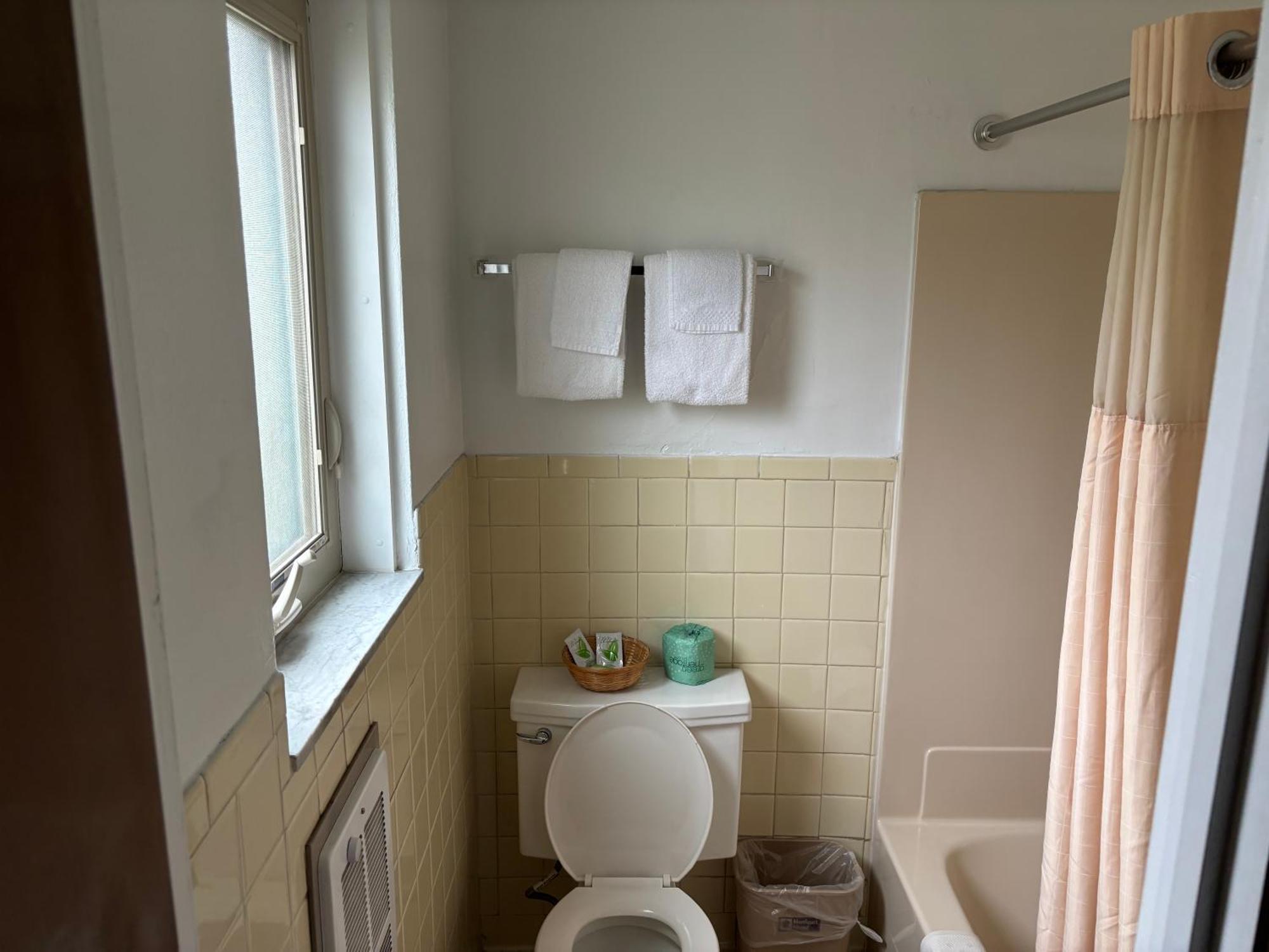 Budget Host Inn Somerset Bagian luar foto