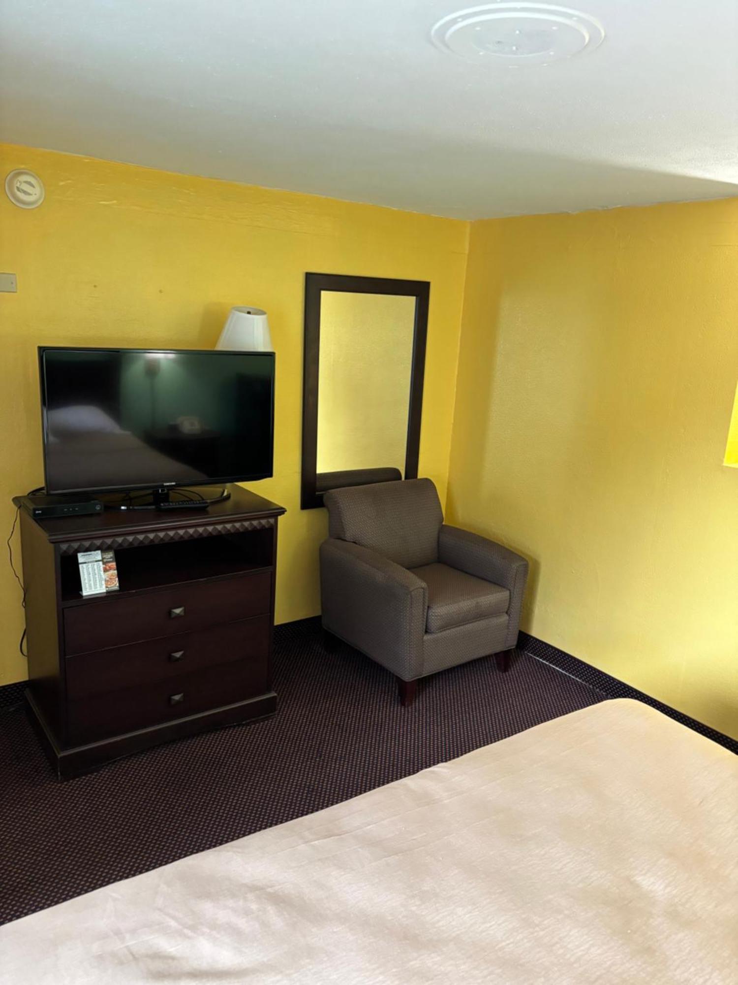 Budget Host Inn Somerset Bagian luar foto