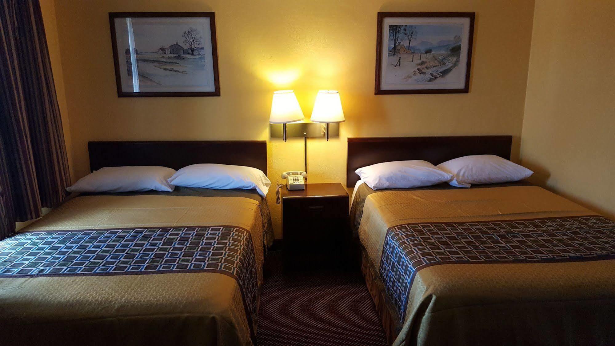 Budget Host Inn Somerset Bagian luar foto