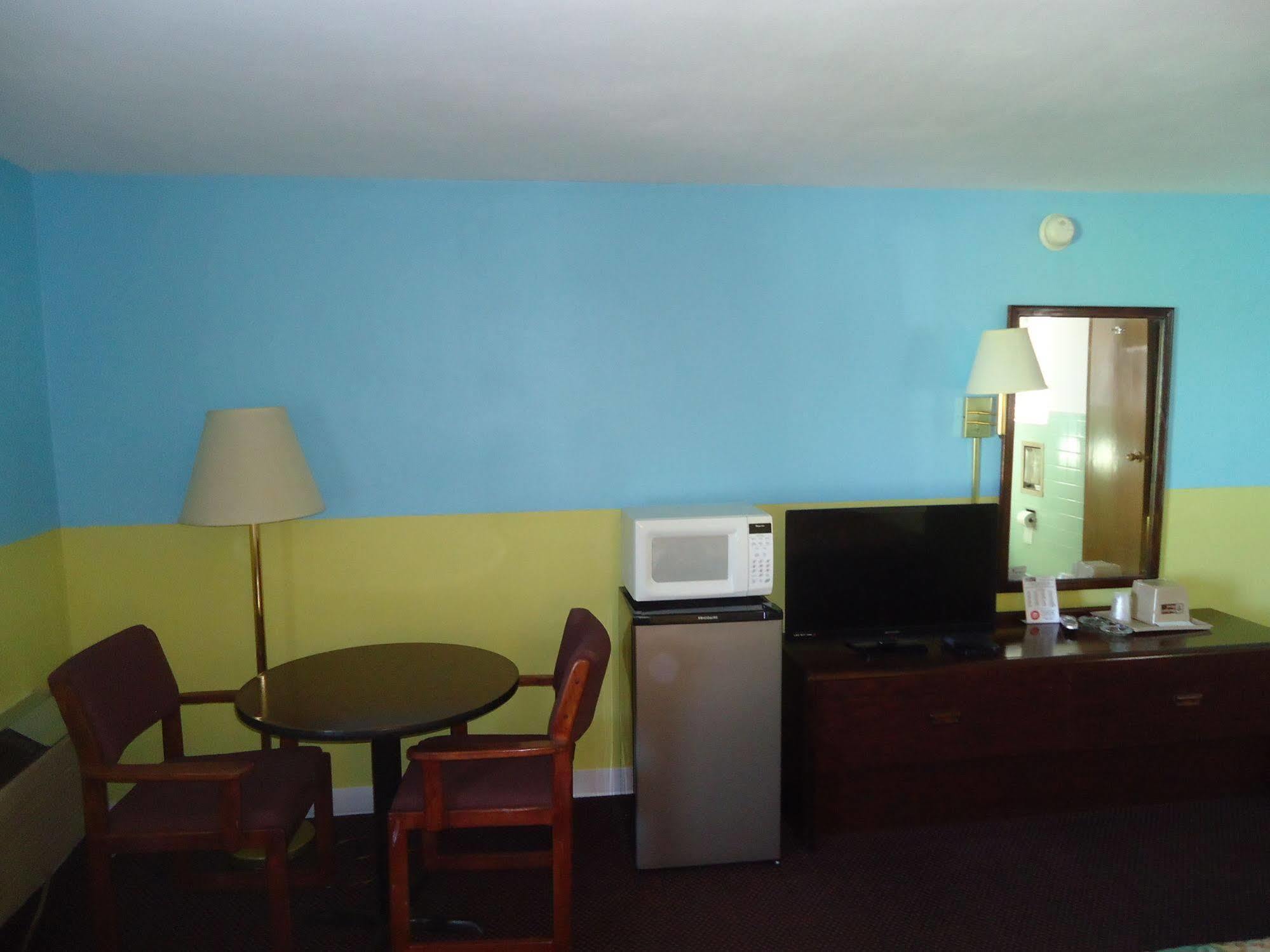 Budget Host Inn Somerset Bagian luar foto